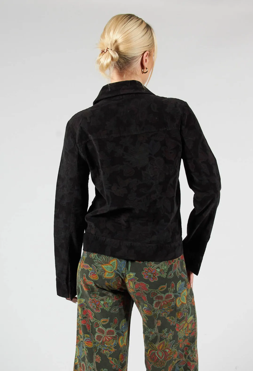 Blueberry Jackets^Paisley Print Short Cord Jacket in Black