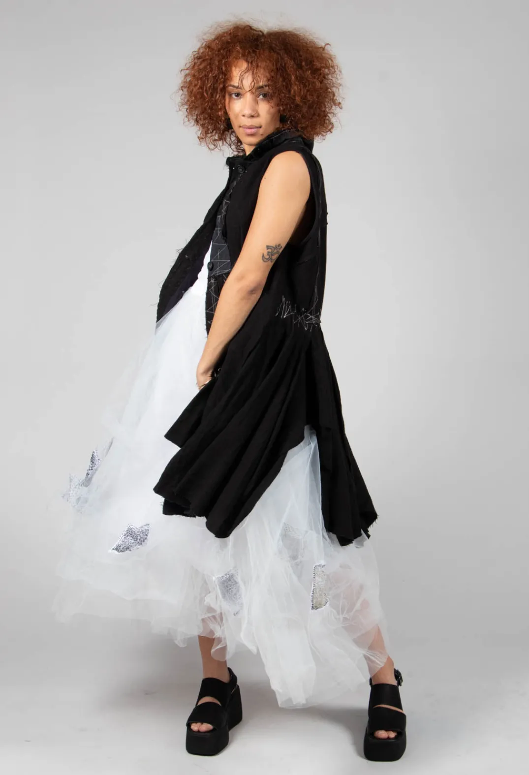 Bread and Butter Skirts^Patch Print Tulle Skirt in White