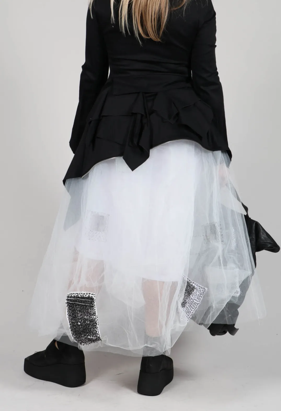Bread and Butter Skirts^Patch Print Tulle Skirt in White