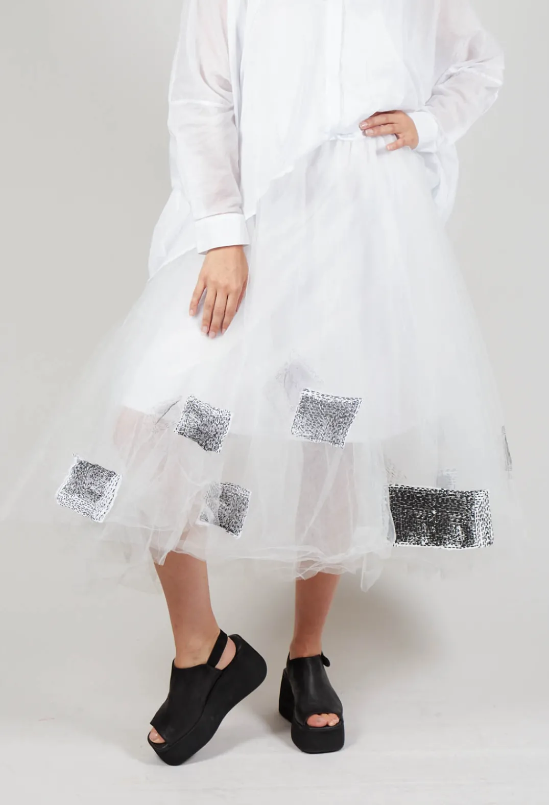 Bread and Butter Skirts^Patch Print Tulle Skirt in White