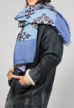Niù Scarves^Patterned Scarf in Jeans