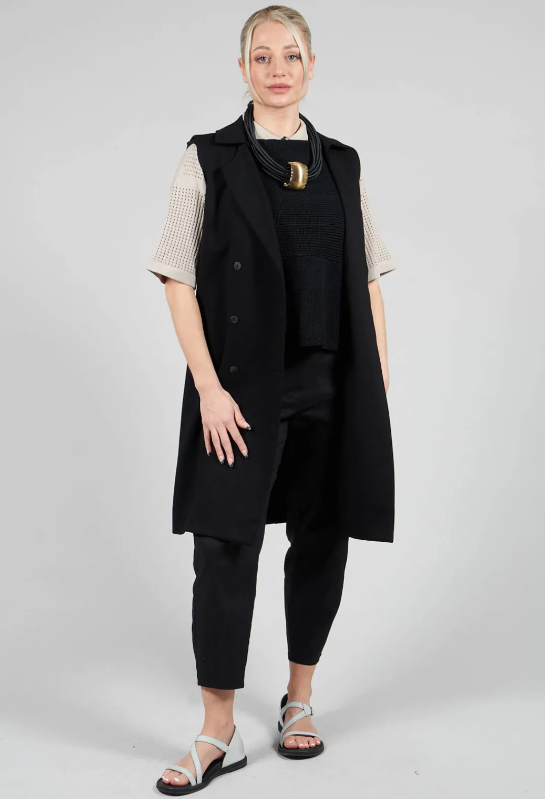 Sarah Pacini Jumpers^Peplum Sweater Vest in Black