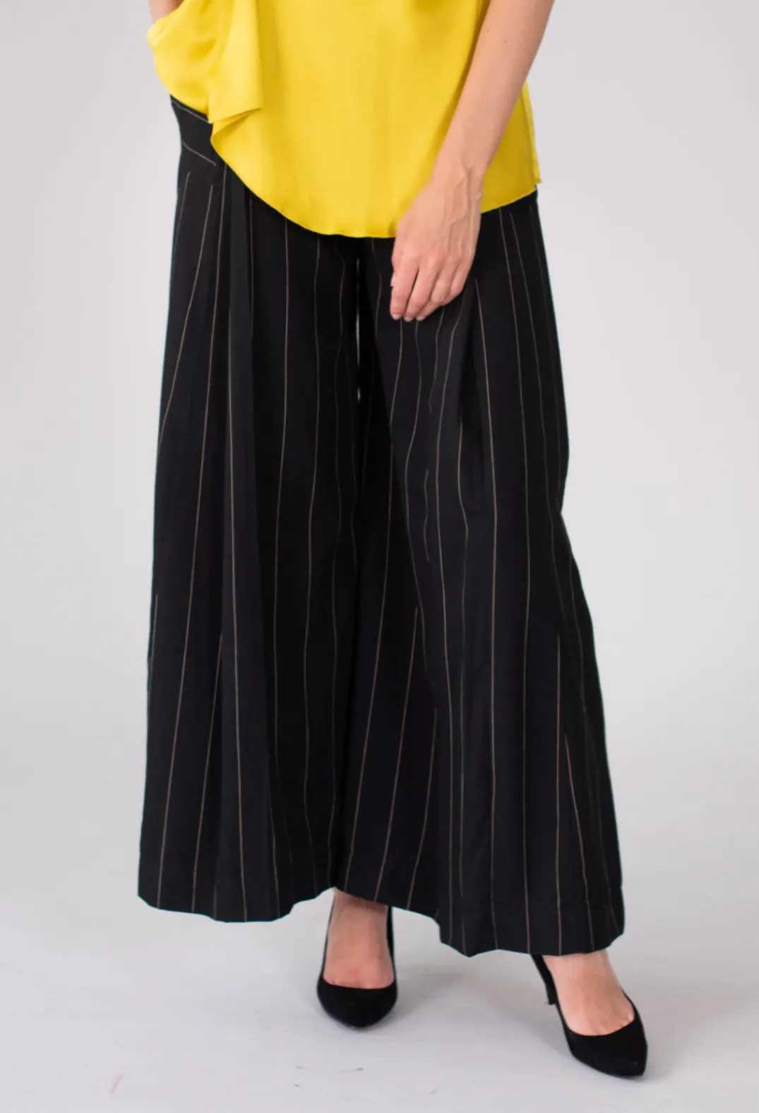 Malloni Co-ords & Suits^Pinstripe Trousers in Nero