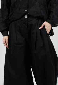 Sanctamuerte Trousers^Pleat Front Trousers in Gabardina di Cotone Nero
