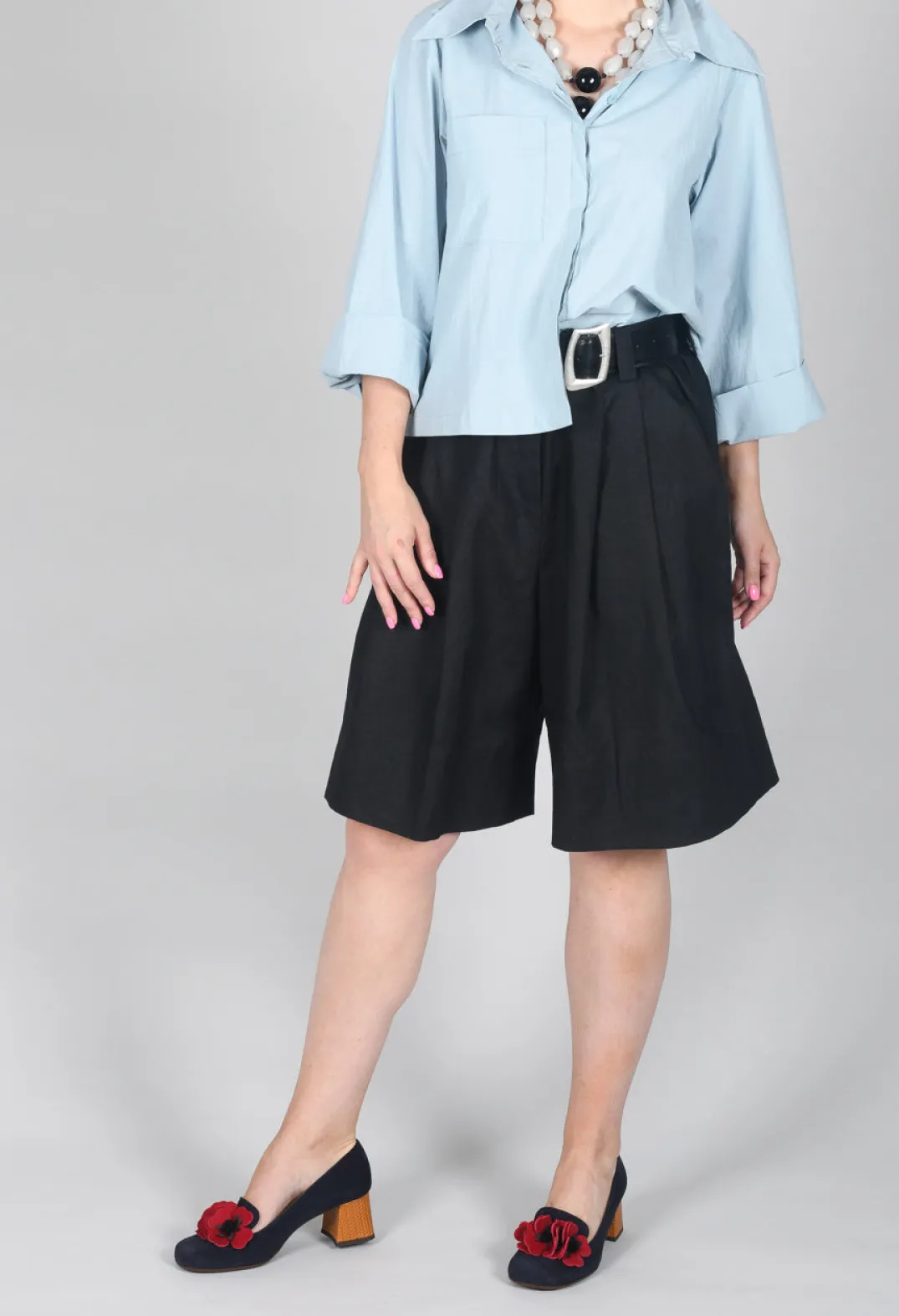 Les Filles d'Ailleurs Trousers^Pleated Shorts in Black