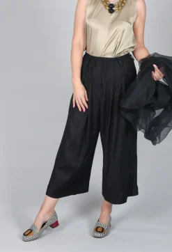 Les Filles d'Ailleurs Trousers^Pleated Wide Leg Trousers in Black
