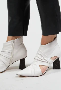 Malloni Heels|Boots^Pointed Heeled Boots in Osso / Nero