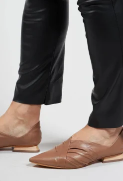 Malloni Flats^Pointed Pumps in Tortora