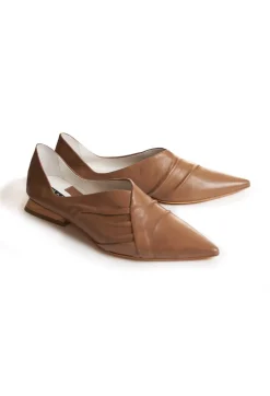 Malloni Flats^Pointed Pumps in Tortora