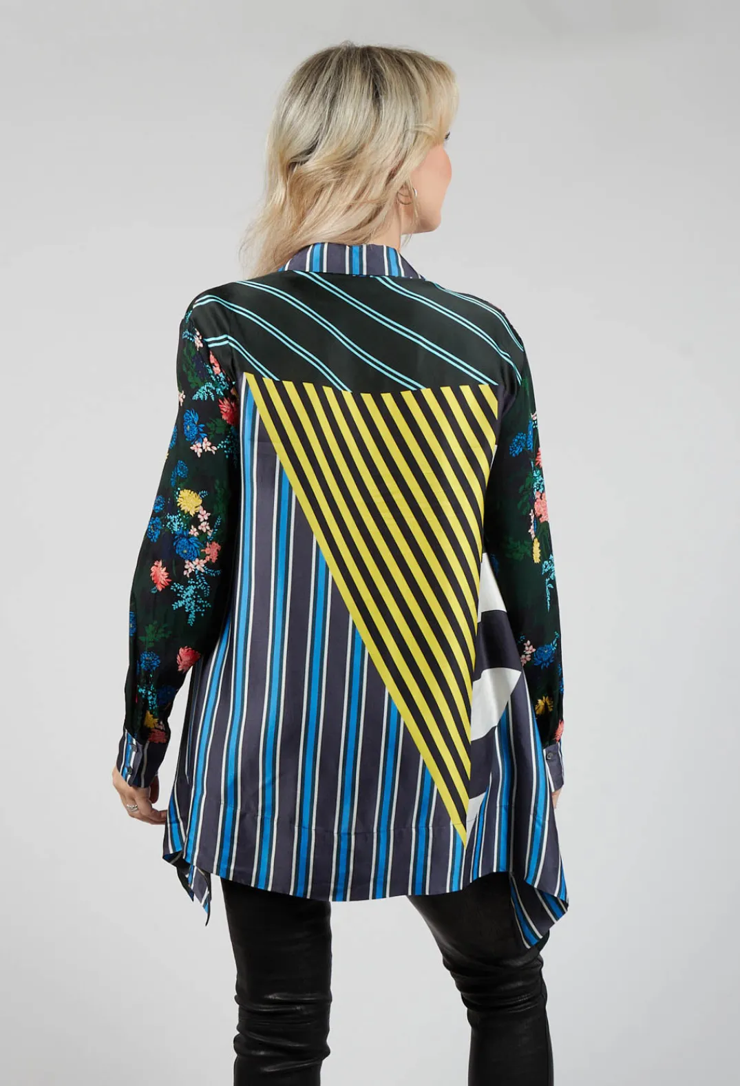 Beatrice B Shirts & Blouses^Printed Silk Shirt in Green