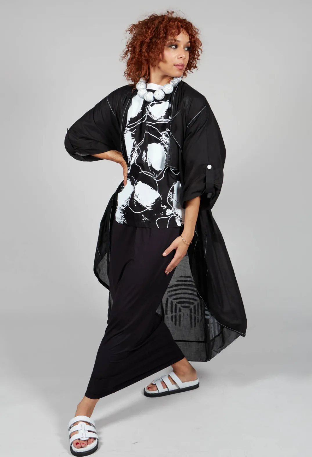 Bize Tops^Printwork Bracelet Sleeve T-shirt in Original Black