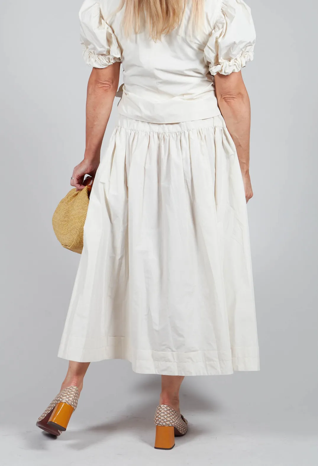 Les Filles d'Ailleurs Skirts^Pull on Pleated Skirt in Ecru