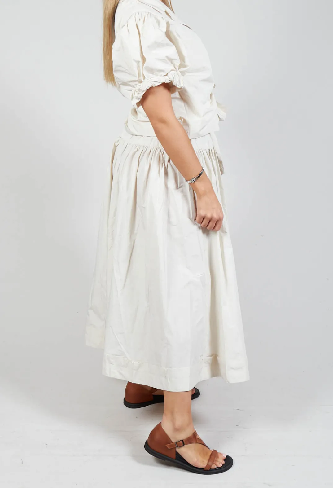 Les Filles d'Ailleurs Skirts^Pull on Pleated Skirt in Ecru
