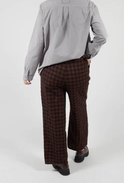 Aequamente Trousers^Pull On Trouser in Ebano Check