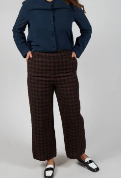 Aequamente Trousers^Pull On Trouser in Ebano Check
