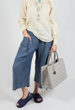 Amici Trousers^Pull String Capri Trousers in Oyster Grey