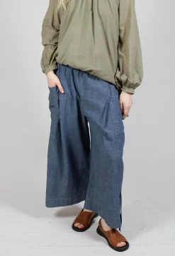Amici Trousers^Pull String Capri Trousers in Oyster Grey