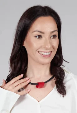 Bender Schmuck Necklaces^PVC Choker with Resin Square Bead in Black Red