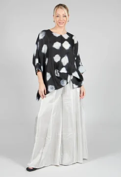 Bianco Levrin Shirts & Blouses^Rene Round Neck Shirt in Black and White