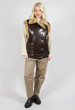Urban Code Jackets^Reversible Gillet with Faux Fur and Suede in Choc Crackle