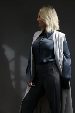 Beatrice B Shirts & Blouses^Romantic Long Sleeved Shirt in Metallic Grey