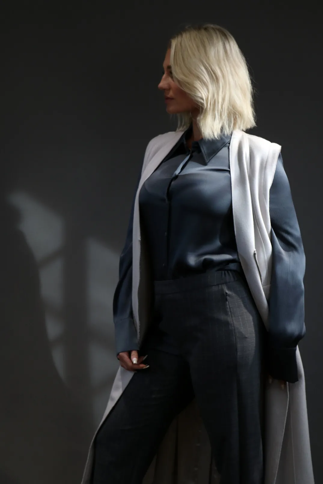Beatrice B Shirts & Blouses^Romantic Long Sleeved Shirt in Metallic Grey