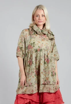 Les Ours Tops^Roselle Top in Almond Flowers