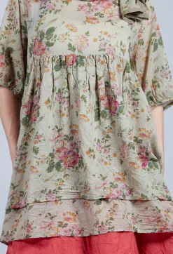 Les Ours Tops^Roselle Top in Almond Flowers