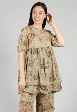 Les Ours Tops^Roselle Top in Almond Flowers