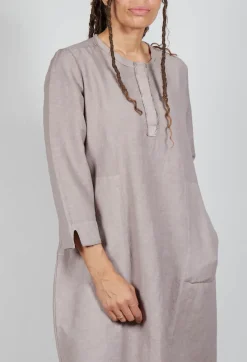 Aequamente Dresses^Shift Dress in Taupe