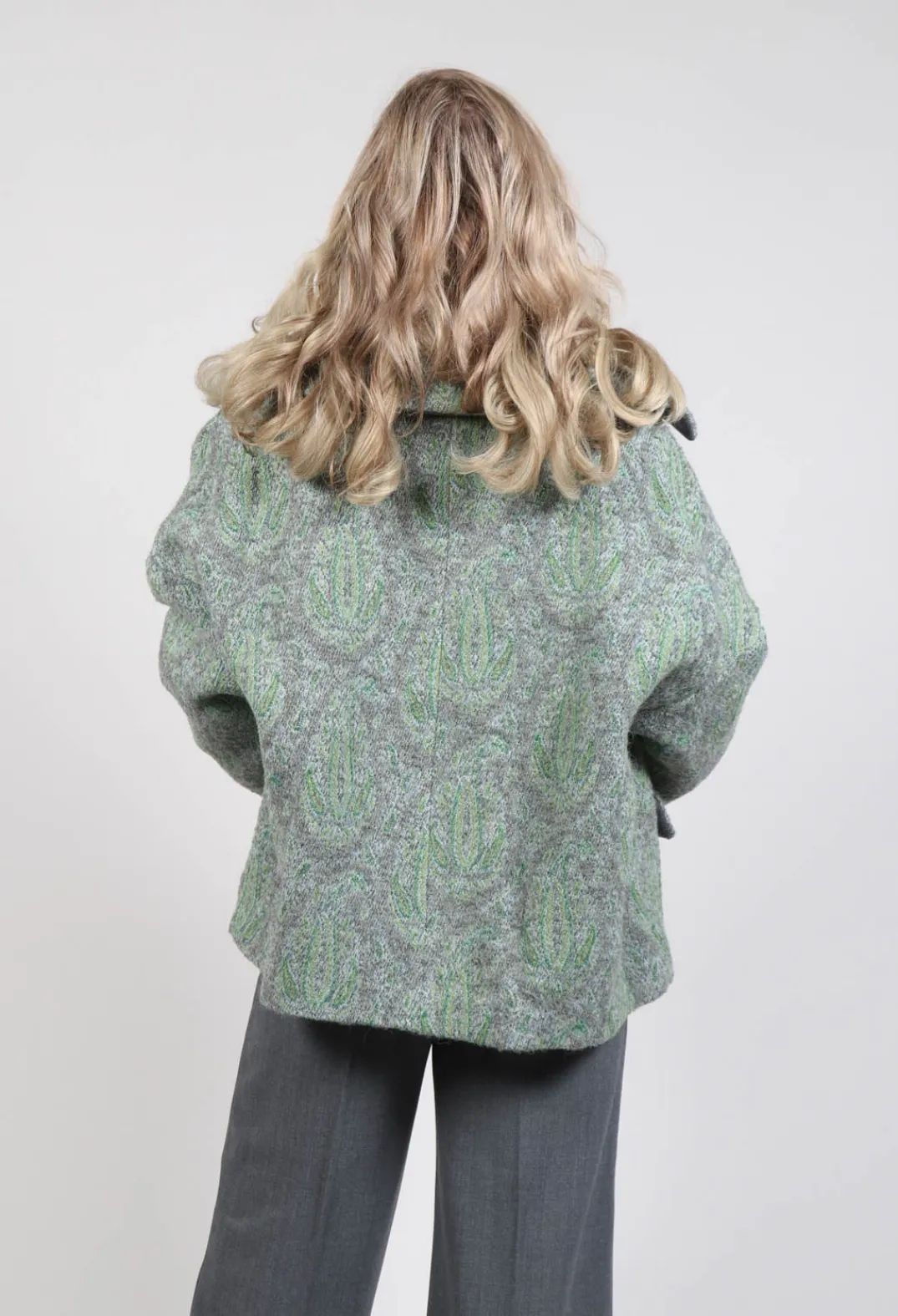 Beatrice B Coats^Short Coat with Large Collar in Grey