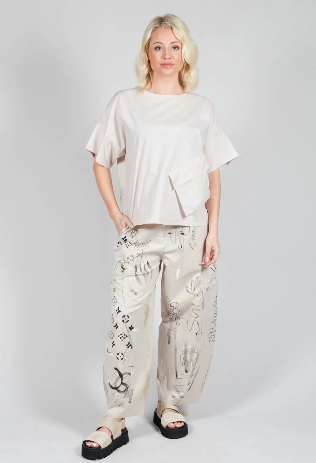 Tadashi Trousers^Signature Design Trousers in Beige