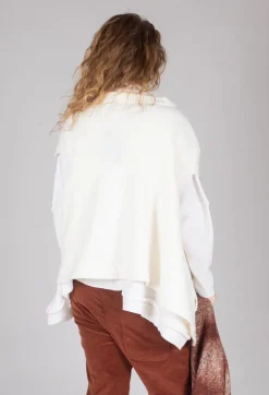 Moyuru Jumpers^Sleeveless Jumper in Cream