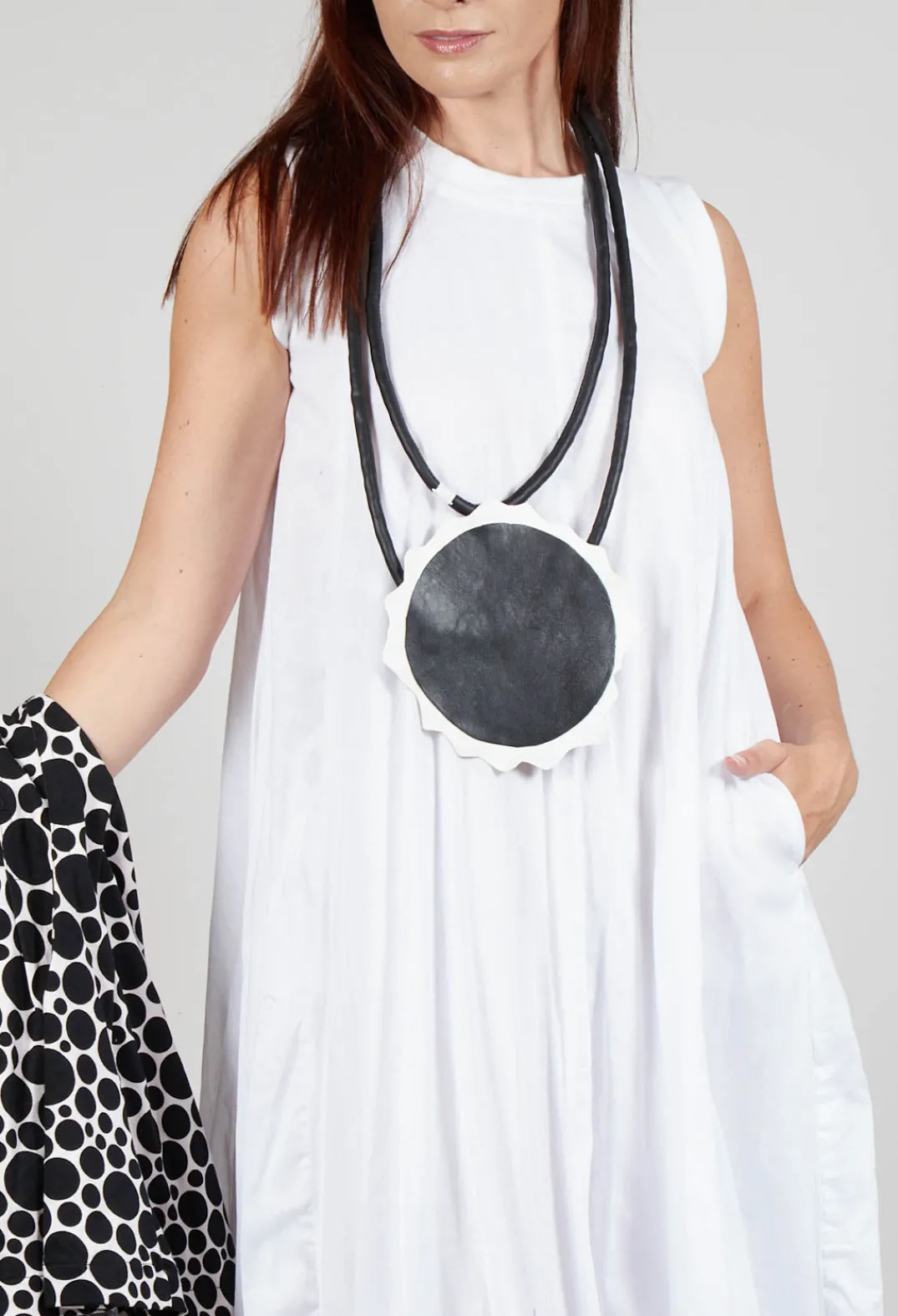 Bread and Butter Dresses^Sleeveless Maxi dress in White
