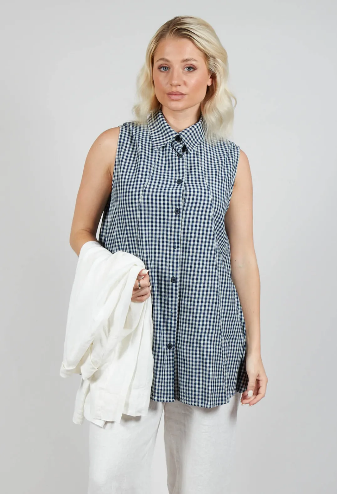 Amici Tops^Sleeveless Shirt in Checker Blue