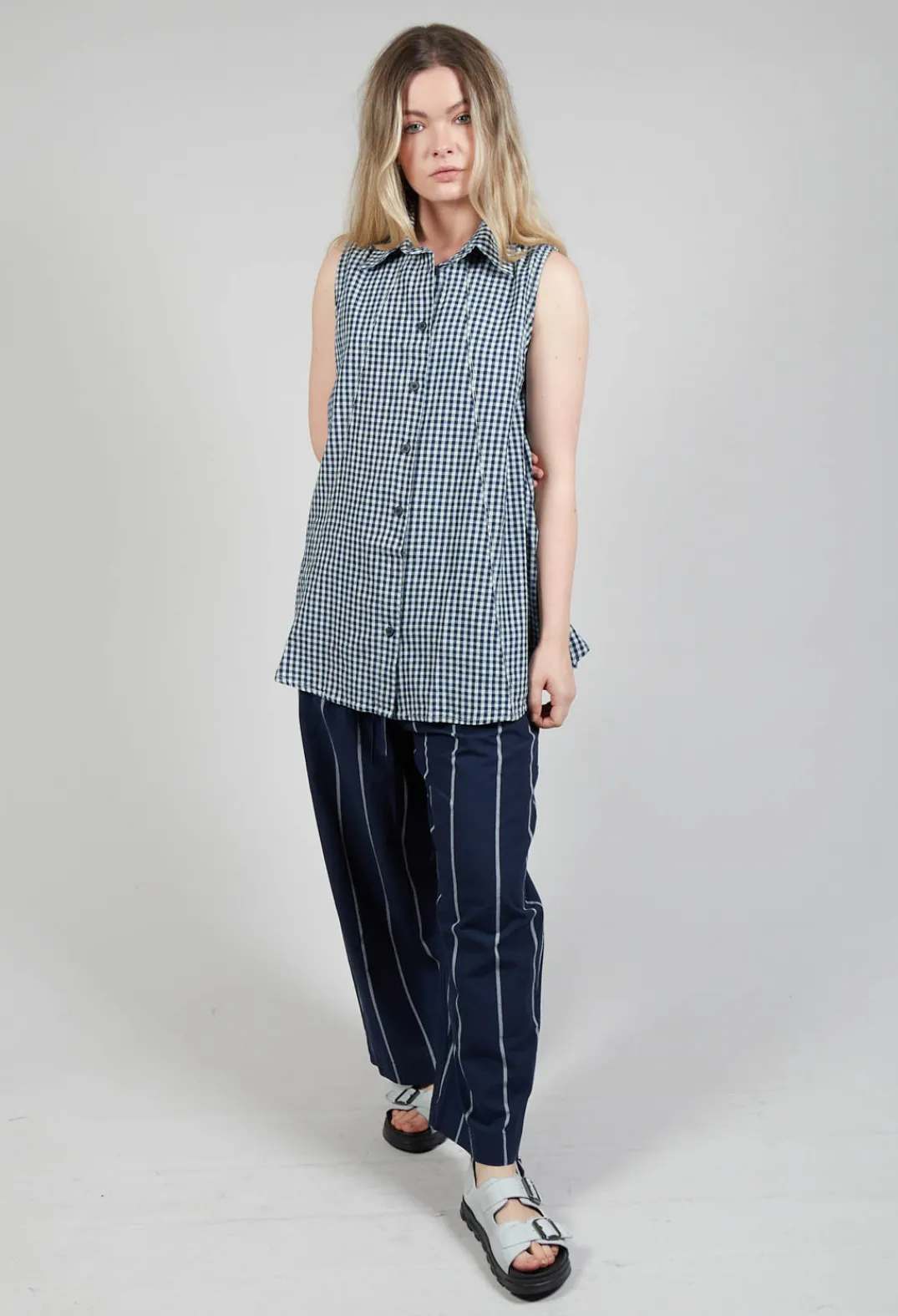 Amici Tops^Sleeveless Shirt in Checker Blue