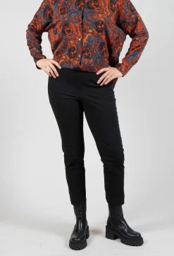 Operificio Neirami Trousers^Slim Fit Trouser in Nero