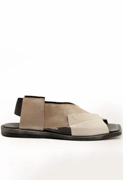 Papucei Flats^Square Toe Seamus Flat in Beige