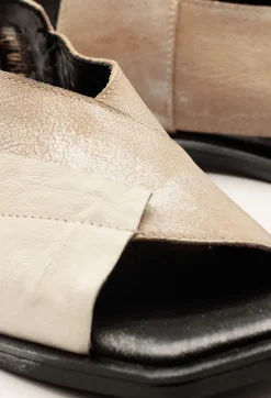 Papucei Flats^Square Toe Seamus Flat in Beige