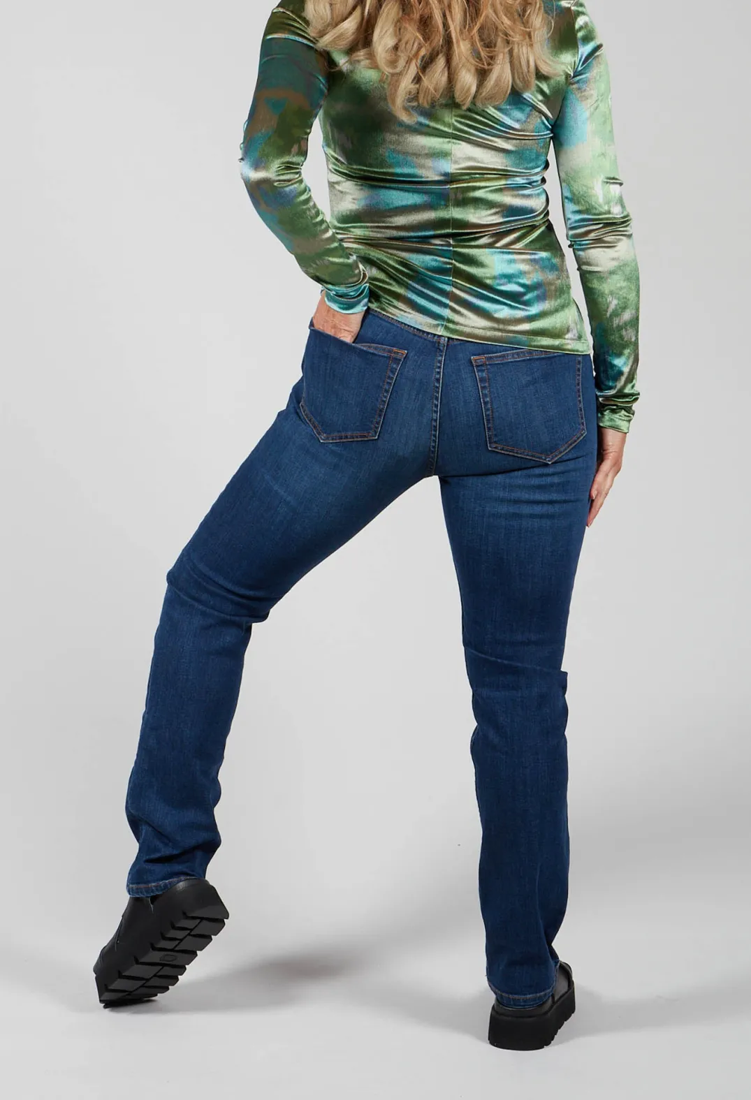 Niù Jeans^Straight Leg Denim Jeans in Blue