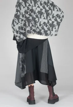 Moyuru Skirts^Stripe Skirt in Black