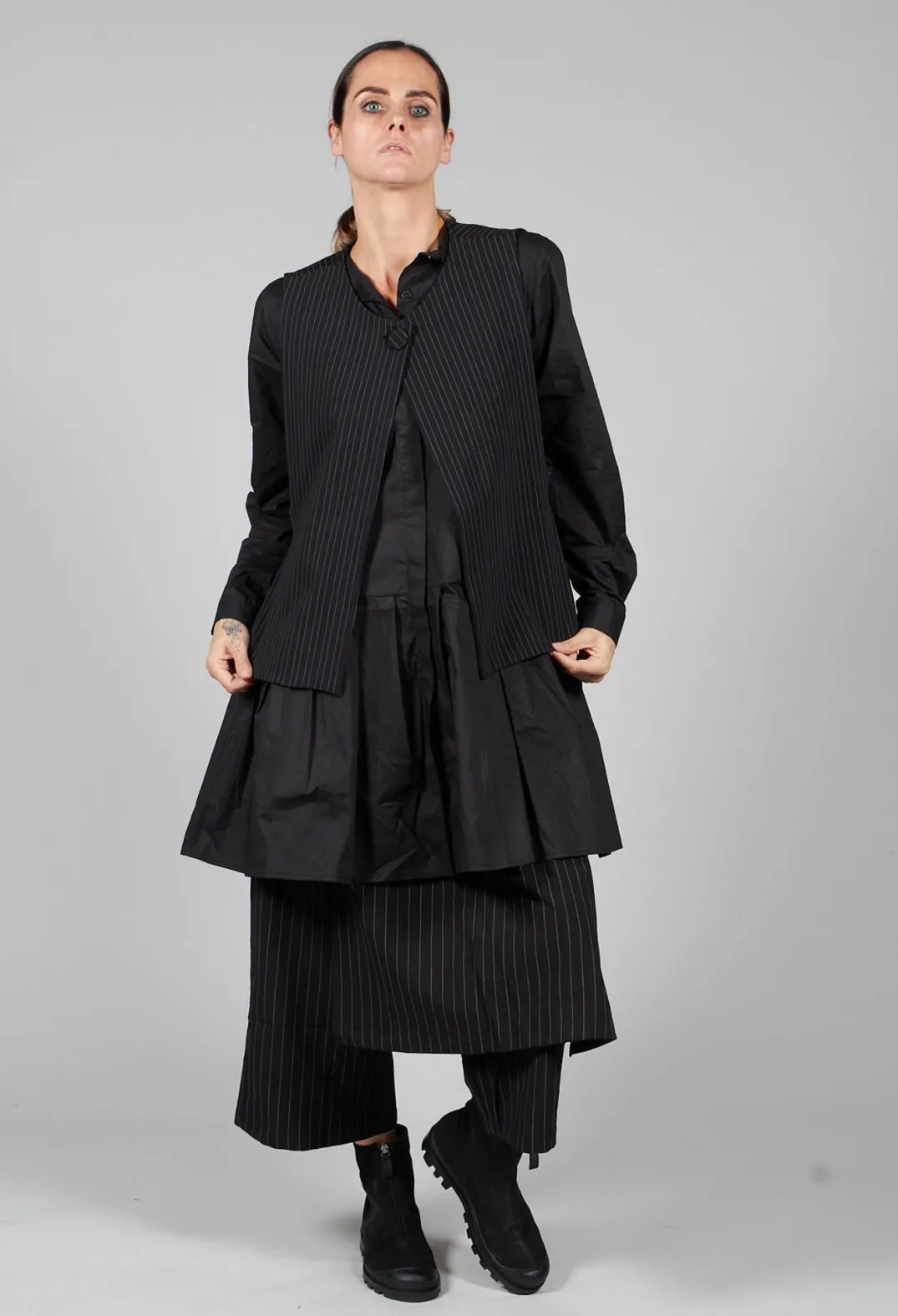 Amici Jackets^Striped Back Tie Cotton Blend Vest in Black