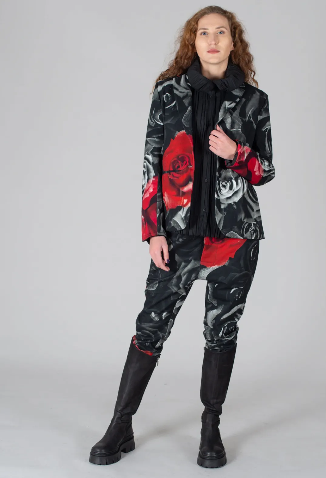 Marc Point Jackets^Structured Blazer in Rose Print