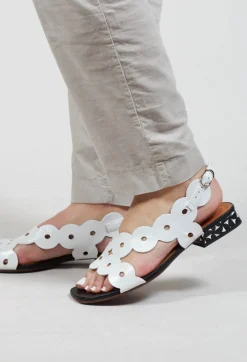 Chie Mihara Boots^Teide Low Slingback in Black and White