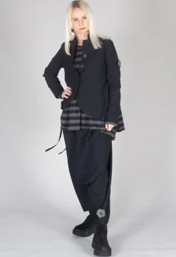 Pluslavie Jackets^The Cut Blazer in Black