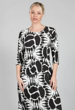 Alquema Dresses^Three Quarter Sleeve Smash Dress in Black and White Moonbeam