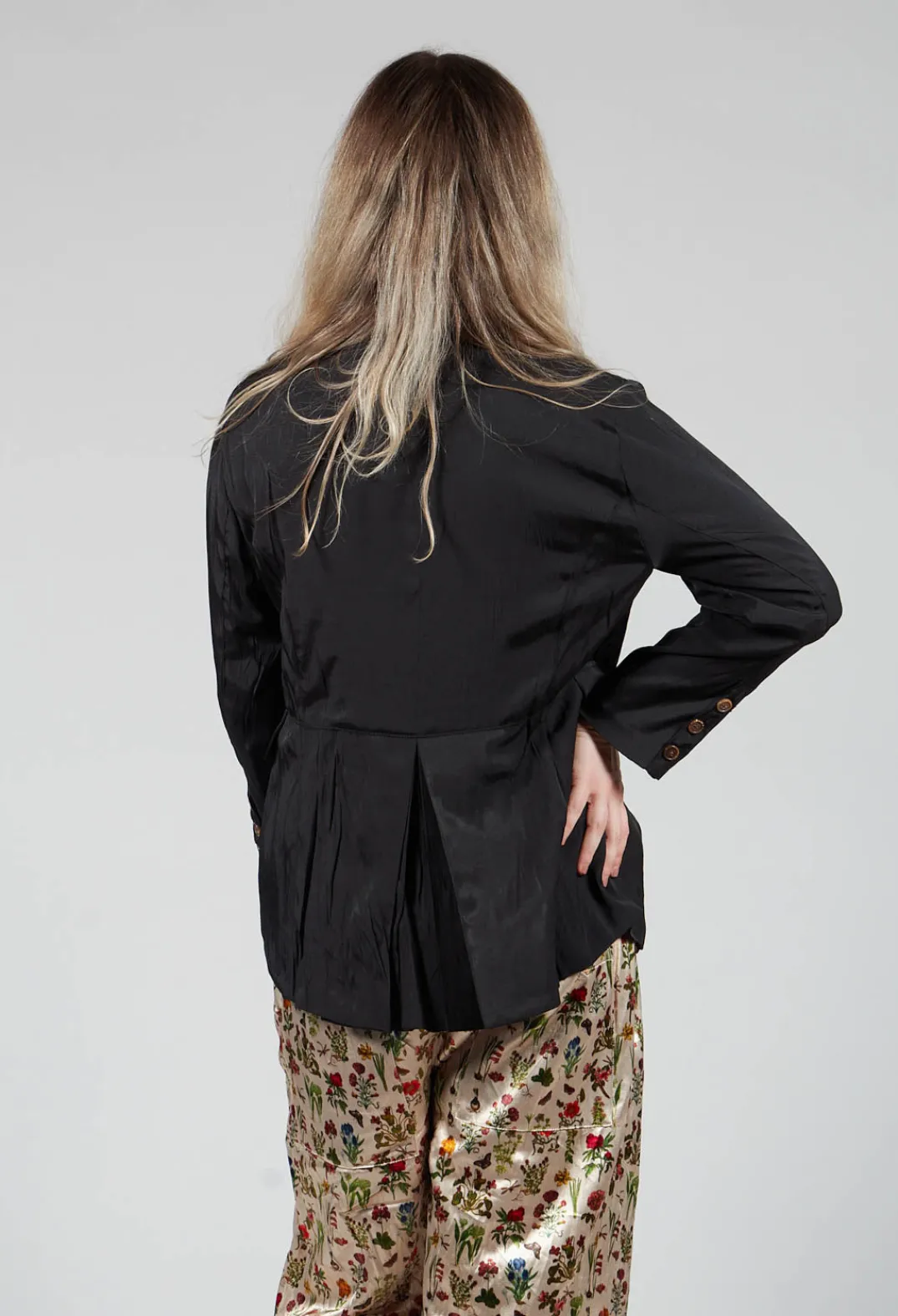 Aleksandr Manamis Jackets^Treasury Pleat Jacket in Black