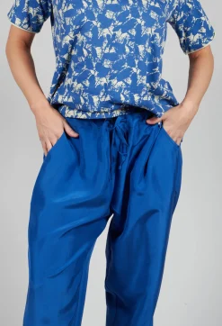 Traces of Me Trousers^Trousers Still Amparo Blue in Blue