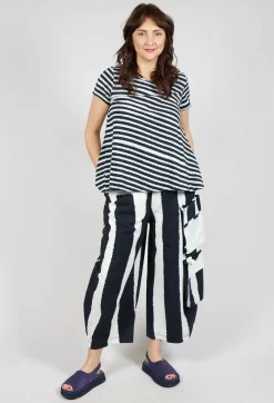Rundholz Black Label Tops^T-Shirt with Drawstring Hem in Black Print