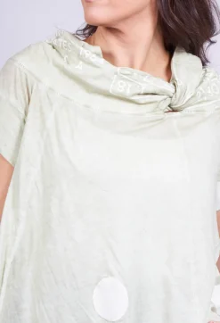 Rundholz Black Label T-shirts^T-Shirt with Twist Detail Neckline in Pearl Dot